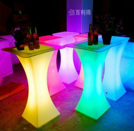 فروش میز و صندلی های LED