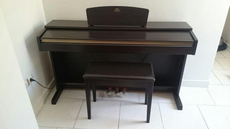 پیانو دیجیتال Yamaha YDP-161 , کارکرده, بسیار سالم و تمیز