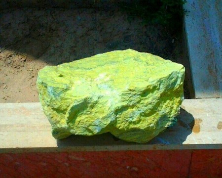 Sulfur mineral زرکوه Garmsar