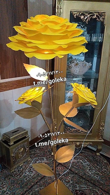 گل فومی پایه دار غول پیکر چراغ دار و گل کاغذی دکوراتیو