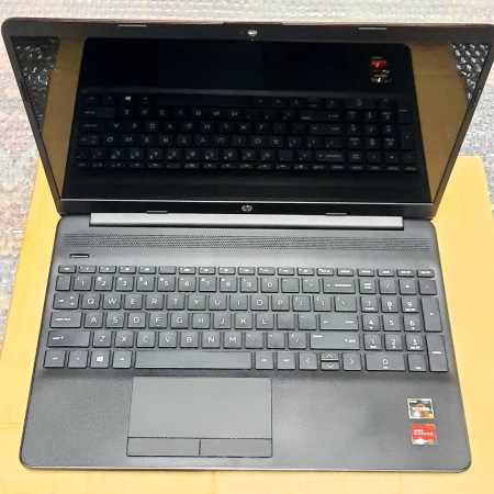 Sale of new laptops, stock and open box from different brands