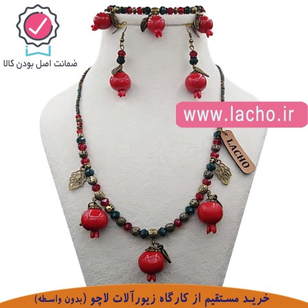 Making all kinds of women's jewelry sets of the Lacho brand (handmade)