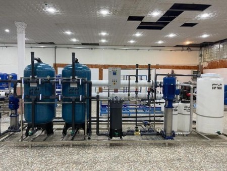 Industrial and agricultural water desalination device (ro)