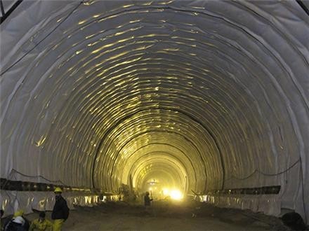 Isolation and sealing of construction pits, subway tunnels