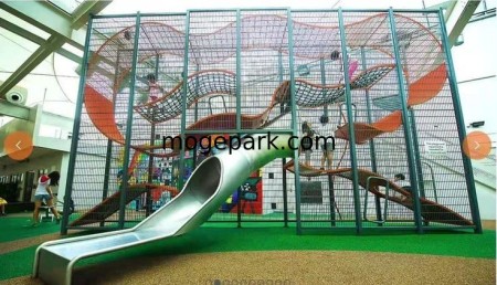 Designing the decoration of the play area and the play equipment of the play hou ...