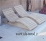صندلی تخت کنار استخری چوبی