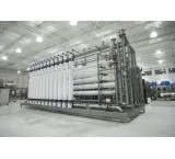 Sea water desalination device