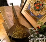 The production and sale of sitar with the design.