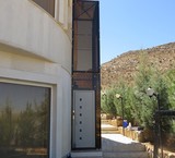 طراحی و تولید انواع بالابر و آسانسور مطابق با استانداردهای روز دنیا