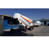 Three-axle bunker trailer