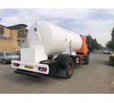 Liquefied gas tank, ammonia and carbon dioxide