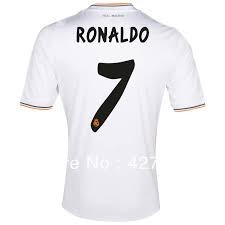 پیراهن تیم فوتبال رئال مادرید: