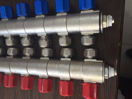 کلکتورشیردار