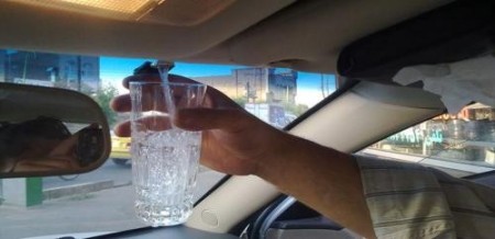 نصب شیر آب خور دن داخل اتومبیل