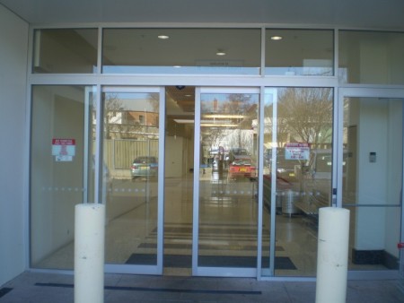 Sale - installation and service of parking jack, automatic door, electric shutter, automatic barrier ...