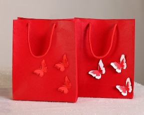 تم تولد دخترانه  و بزرگسال پروانه در وبسایت آلیس تم