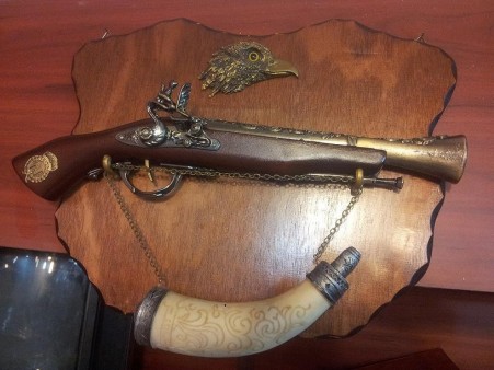 تفنگ‌های تزئینی و دکوری