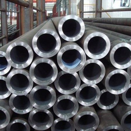 أنواع الأنابیب الفولاذیة المقاومة للصدأ والفولاذ الکربونی