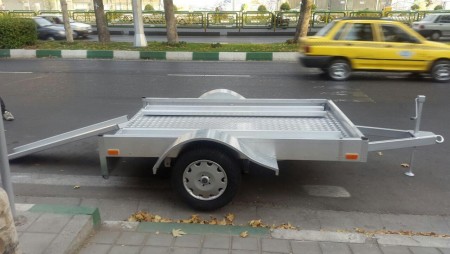The trailer carrying the motorcycle