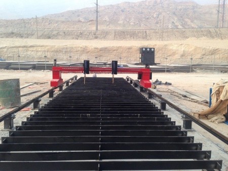 دستگاه برش CNC