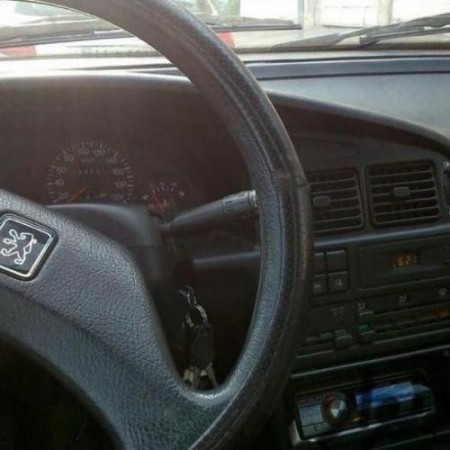 Peugeot 405 glx Black Model 83, the function of