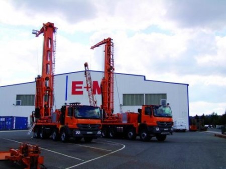 فروش دستگاه حفاری اب (چند منظوره)Universal drilling rig