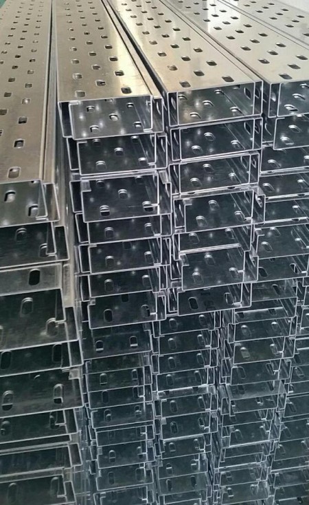 سینی کابل ، پول باکس تاسیسات الکترونیکی ، داکت تاسیساتی و ریل بست