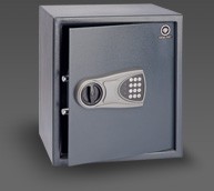 فروش وخدمات انواع گاوصندوق ایرانی وخارجی