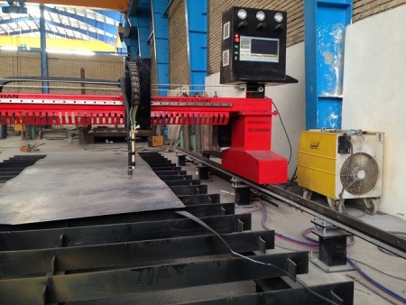 دستگاه برش CNC