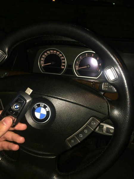 فلش مموری طرح ریموت بی ام و