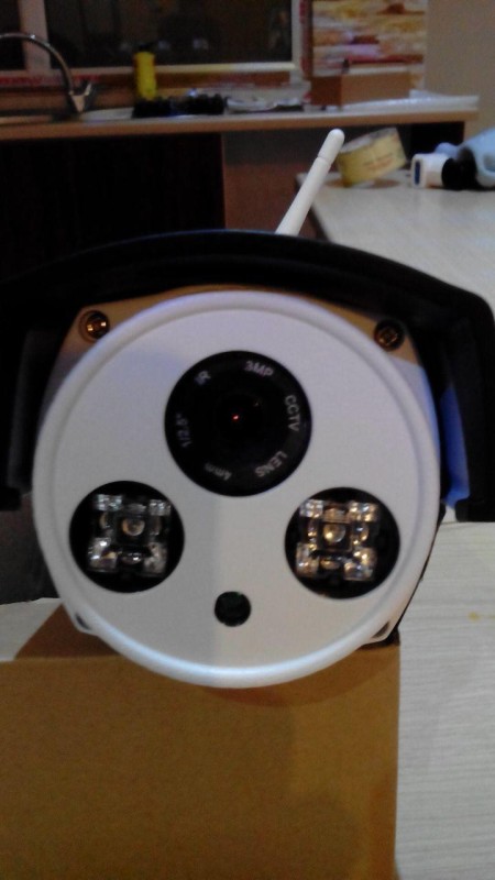 پکیج وایر لس (بیسیم) با 4 دوربین ای پی با لنز 3 مگاپیکسل که( دوربین میتوان اضافه کرد ).دیجیتال .بدون ...