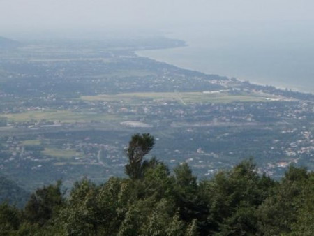 Reserve and rent a variety of villas with well-equipped facilities in the north