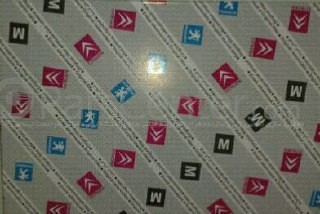 The box and packing the air filter, the car produced