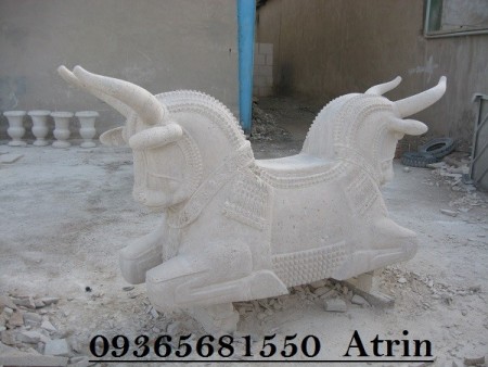 مجسمه های سنگی