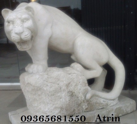 مجسمه های سنگی