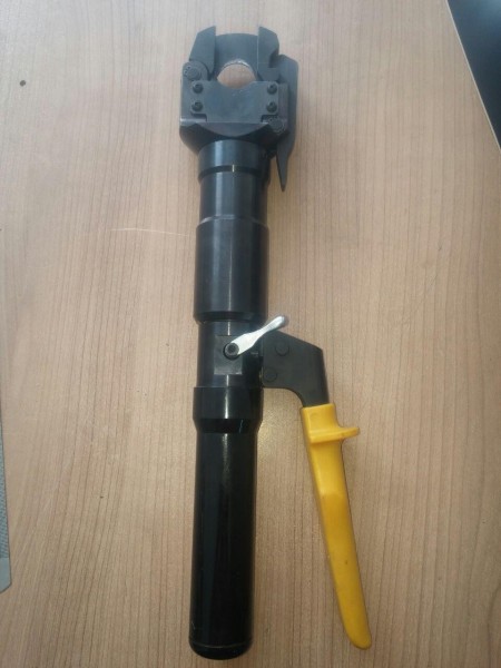 Manual hydraulic guillotine cable shears Model KB5 / 26 KOMPAKT