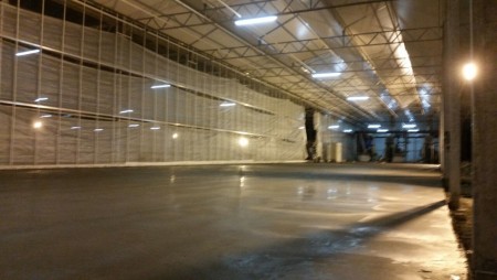 Concreting with a butterfly trowel. Hard concrete. Ermalat