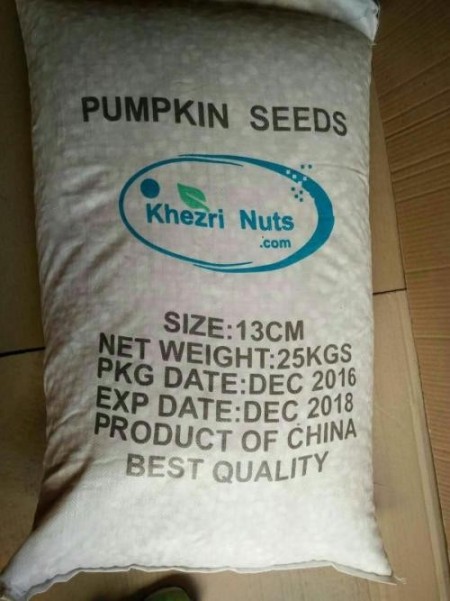 Pumpkin seeds, brain almond, etc., almond, paper, etc. pistachios. pumpkin seeds, sunflower