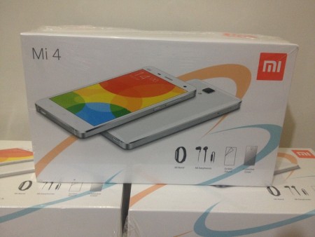 شیاومی Mi 4 آکبند 16GBبه‌همراه باندل