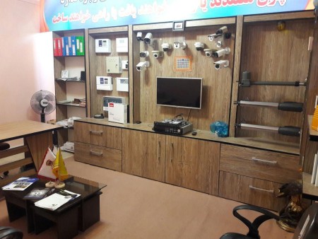 دوربین مداربسته و درب اتوماتیک در ایلام