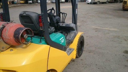 لیفتراک کوماتسو مدل 2007 دکل 4.5 متر