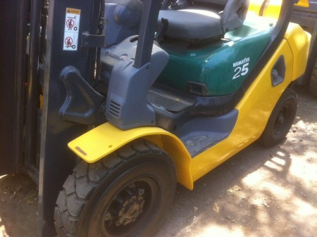 لیفتراک کوماتسو 2.5تن دوگانه سوز وارداتی