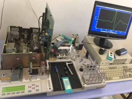 Repairs devices آنالیتیکال and laboratory