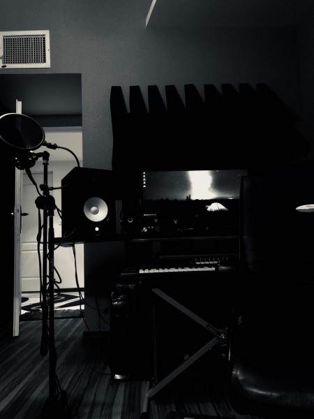 Studio صدابرداری and اهنگسازی navid Parsa