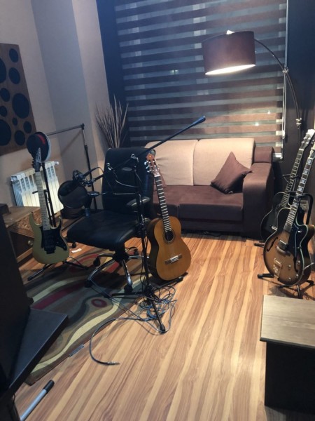 Studio صدابرداری and اهنگسازی navid Parsa