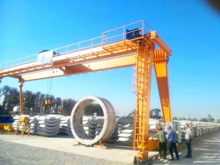 جرثقیل دروازه ای