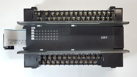 Sell all kinds of photoluminescent si compact, etc. modular OMRON Omron PLC