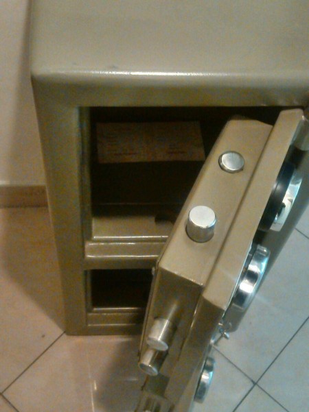 گاوصندوق ادارای و دفتری دو طبقه