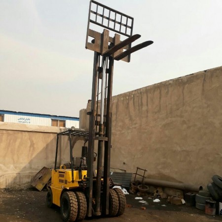 لیفتراک 3 تن بنزینی