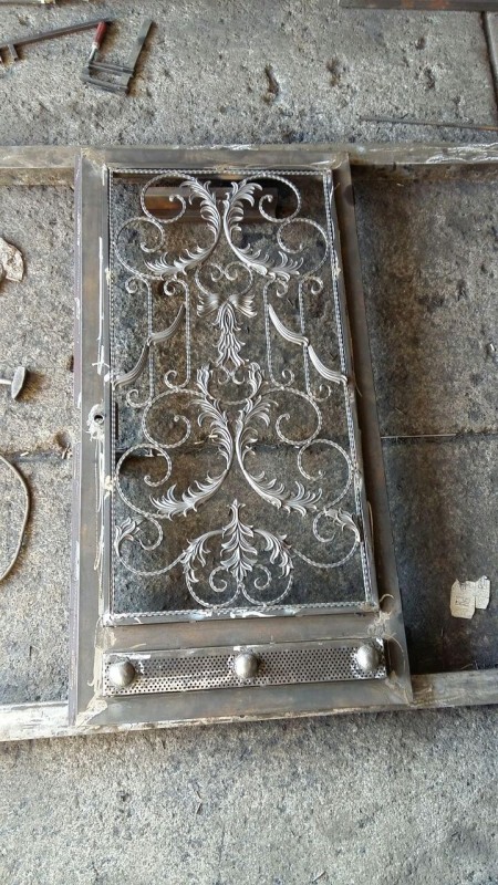 ساخت درب و پنجره اهنی